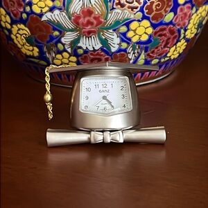 GANZ Silver Graduation Cap Clock